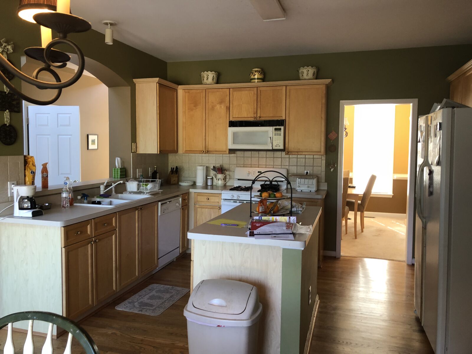 Canton kitchen before renovation