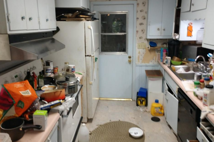 Kitchen before remodel in Decatur Georgia property